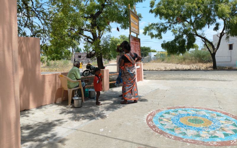 Feeding the children at free tuition centre