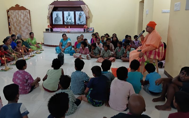 Instruction on meditation at Yoga Class